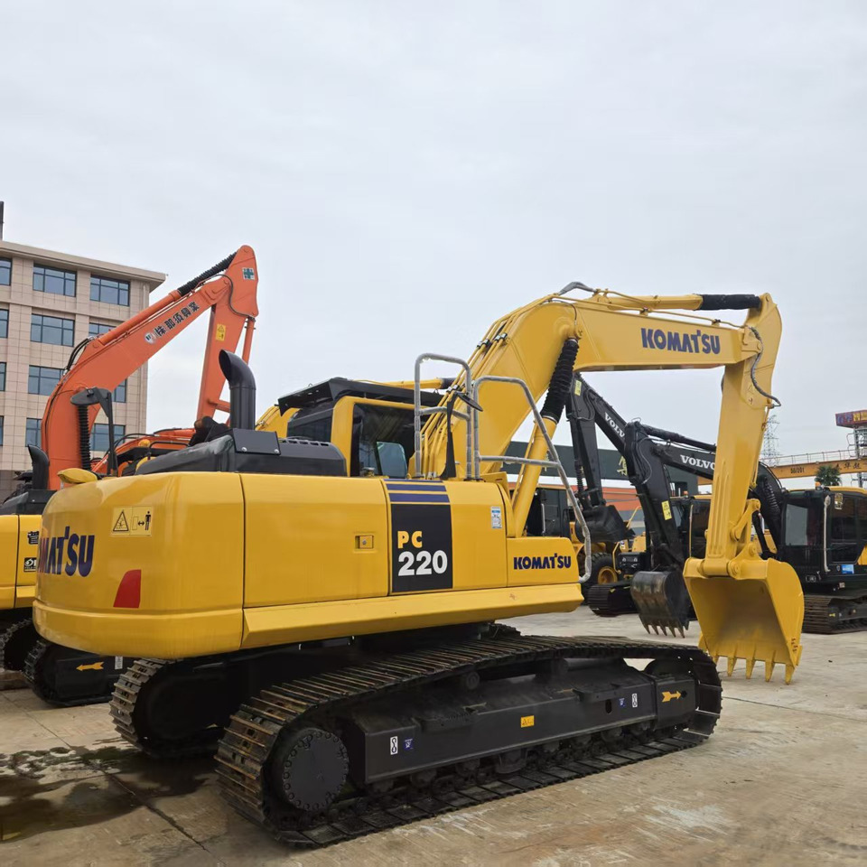 Komatsu PC220-8 - Kettenbagger: das Bild 2 Komatsu PC220-8 - Kettenbagger: das Bild 2