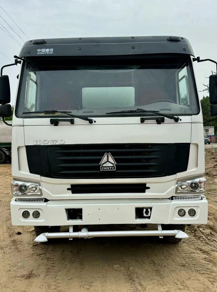 Sinotruk Howo 6*4 20cm³ - Kommunal-/ Sonderfahrzeug: das Bild 4 Sinotruk Howo 6*4 20cm³ - Kommunal-/ Sonderfahrzeug: das Bild 4
