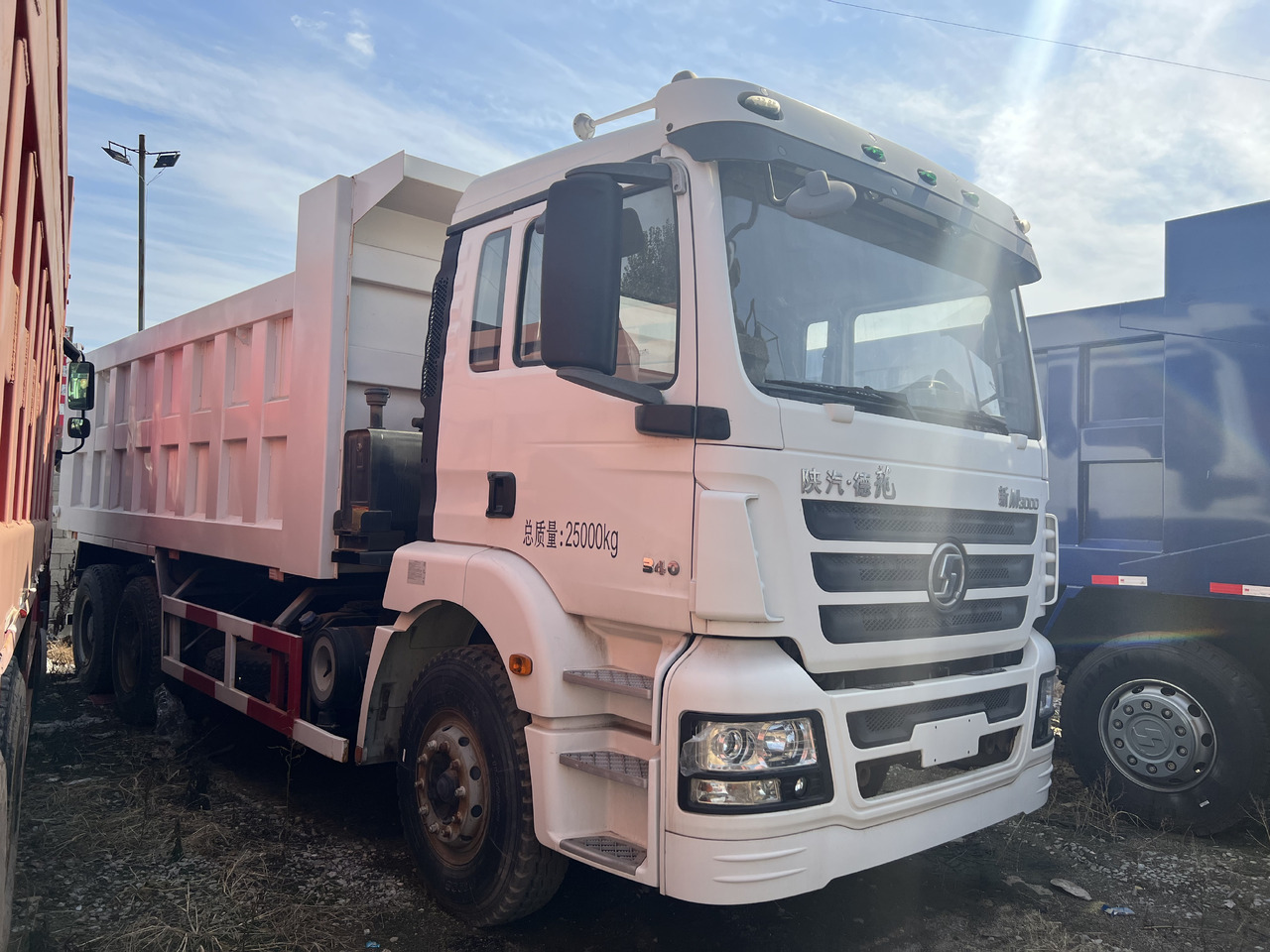 SHACMAN M3000 - Kipper: das Bild 1 SHACMAN M3000 - Kipper: das Bild 1