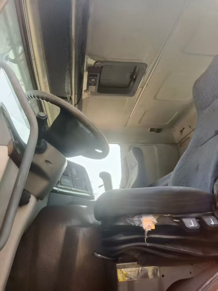 SINOTRUK HOWO - Sattelzugmaschine: das Bild 3 SINOTRUK HOWO - Sattelzugmaschine: das Bild 3