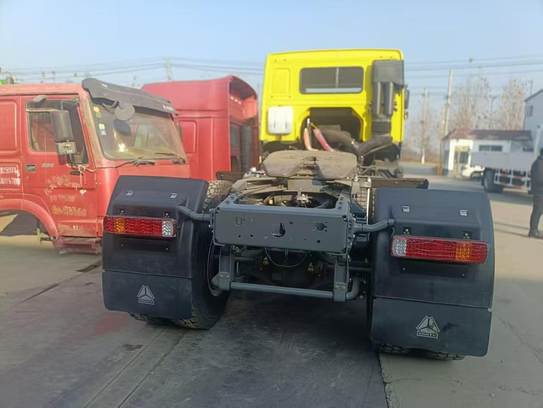 SINOTRUK HOWO - Sattelzugmaschine: das Bild 3 SINOTRUK HOWO - Sattelzugmaschine: das Bild 3
