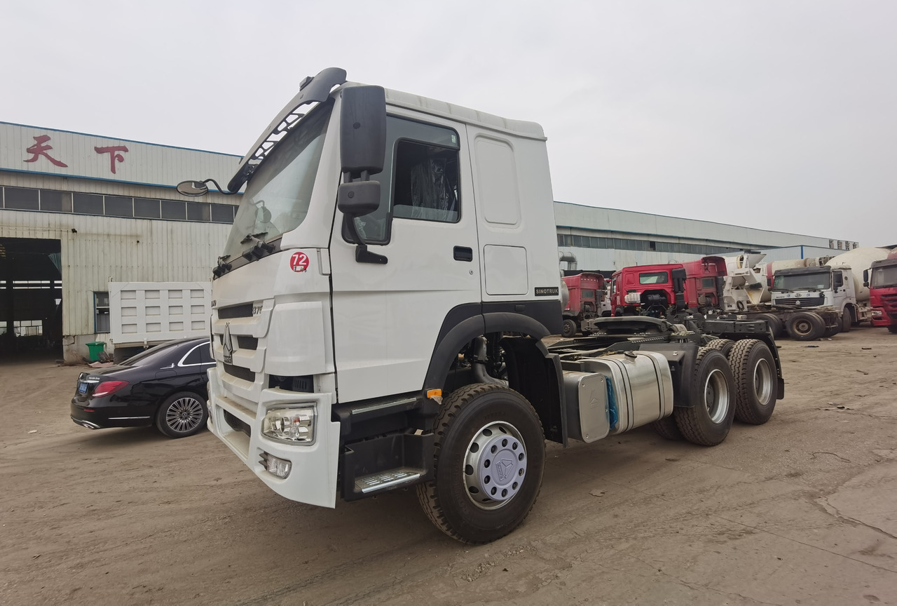 SINOTRUK HOWO trailer head - Sattelzugmaschine: das Bild 4 SINOTRUK HOWO trailer head - Sattelzugmaschine: das Bild 4