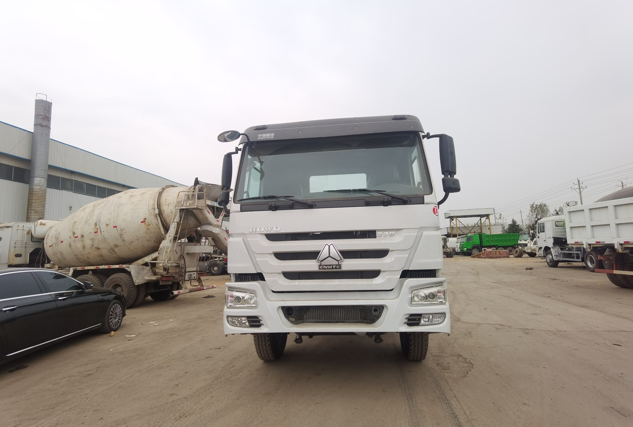 SINOTRUK HOWO trailer head - Sattelzugmaschine: das Bild 2 SINOTRUK HOWO trailer head - Sattelzugmaschine: das Bild 2