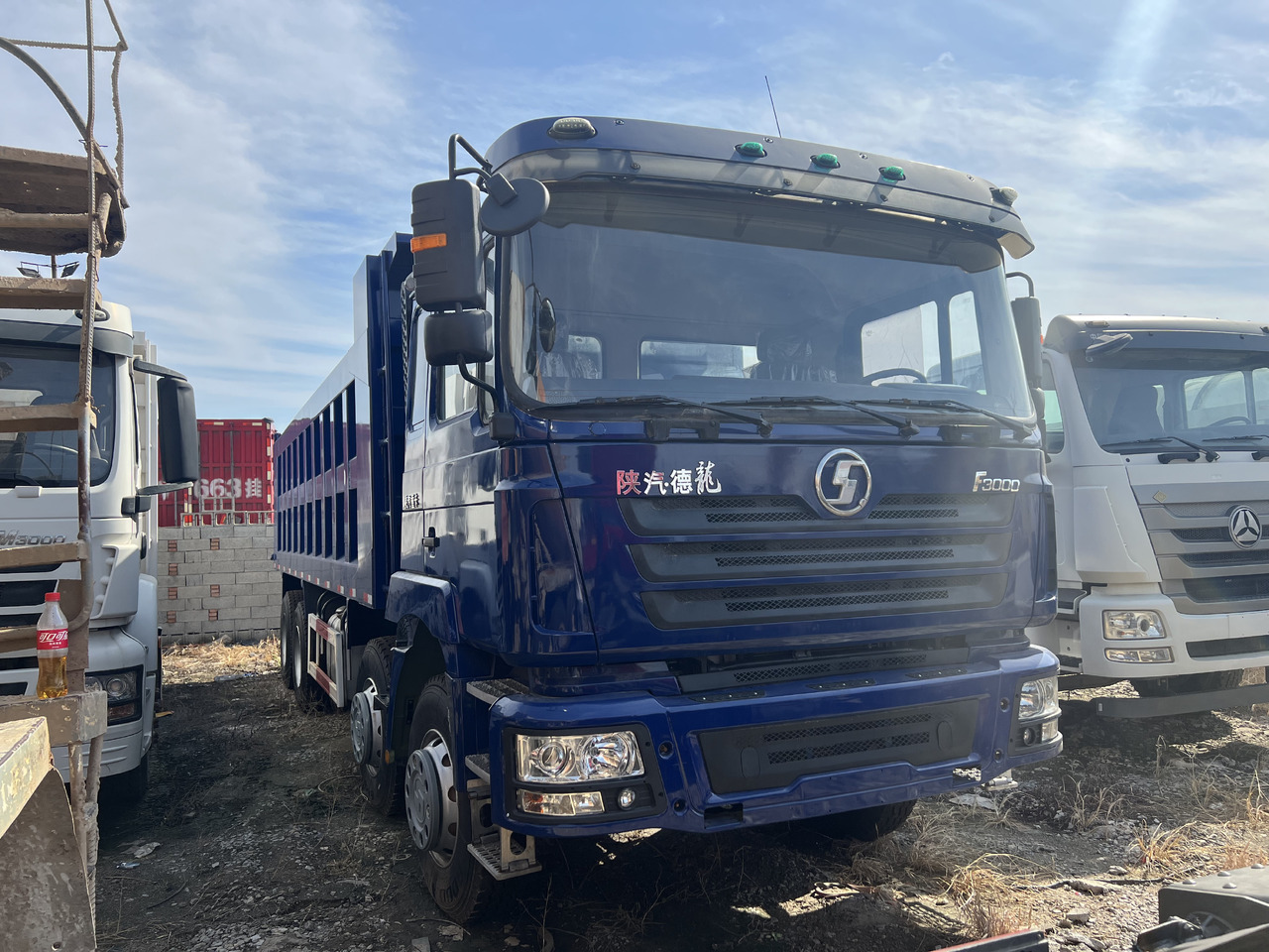 Shacman F3000 8x4 - Kipper: das Bild 4 Shacman F3000 8x4 - Kipper: das Bild 4