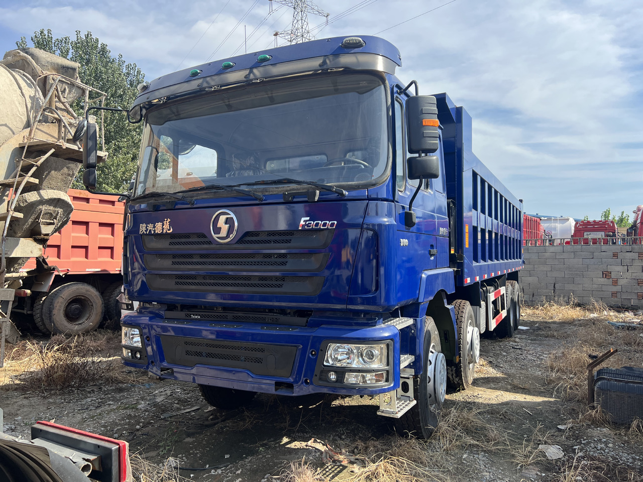 Shacman F3000 8x4 - Kipper: das Bild 2 Shacman F3000 8x4 - Kipper: das Bild 2