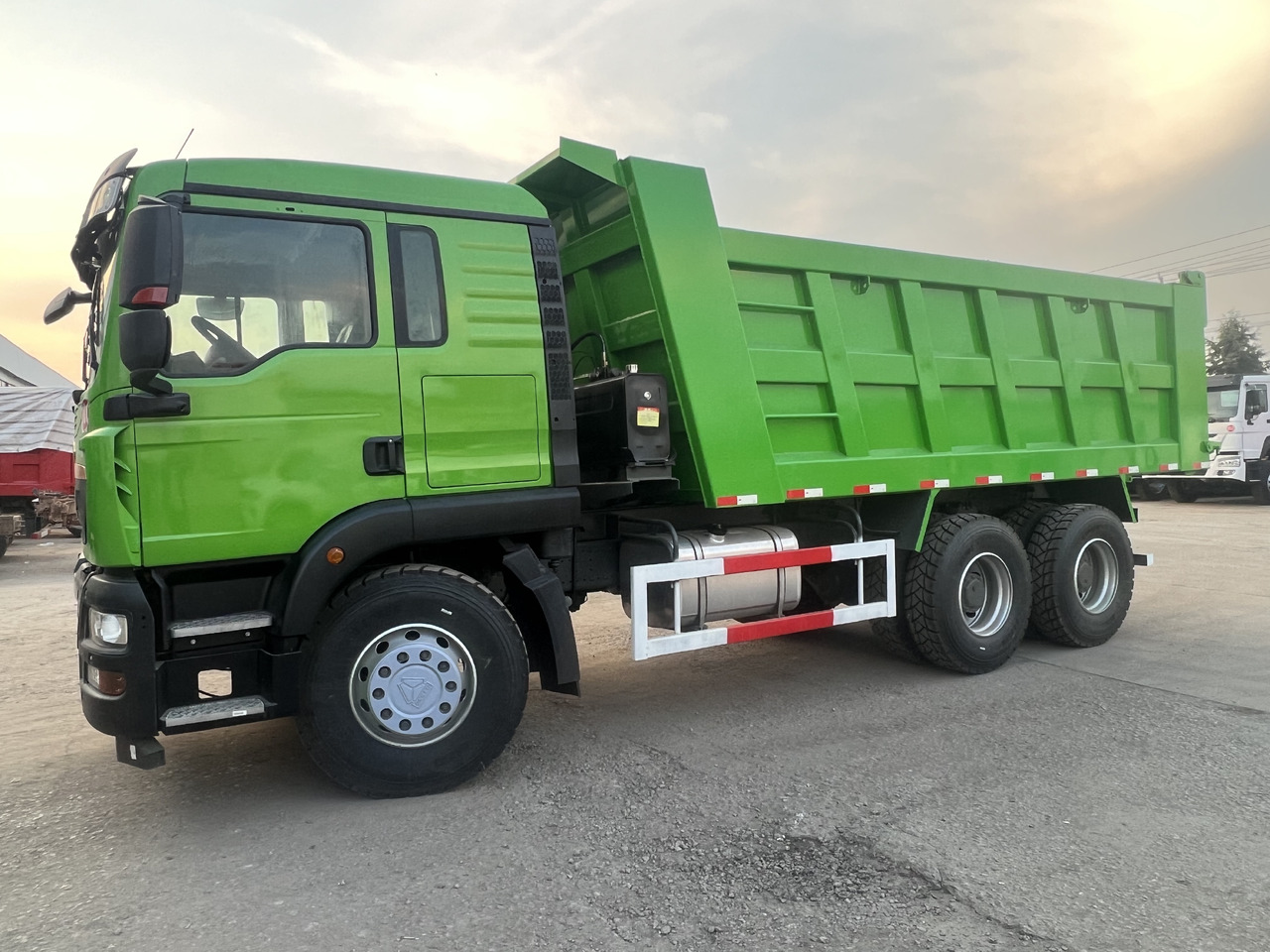 Kipper, Zustand - NEU Sinotruk HOWO: das Bild 6