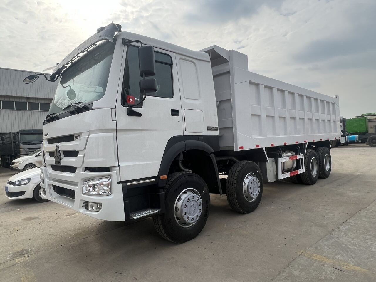Sinotruk Howo 8*4 - Kipper: das Bild 5 Sinotruk Howo 8*4 - Kipper: das Bild 5