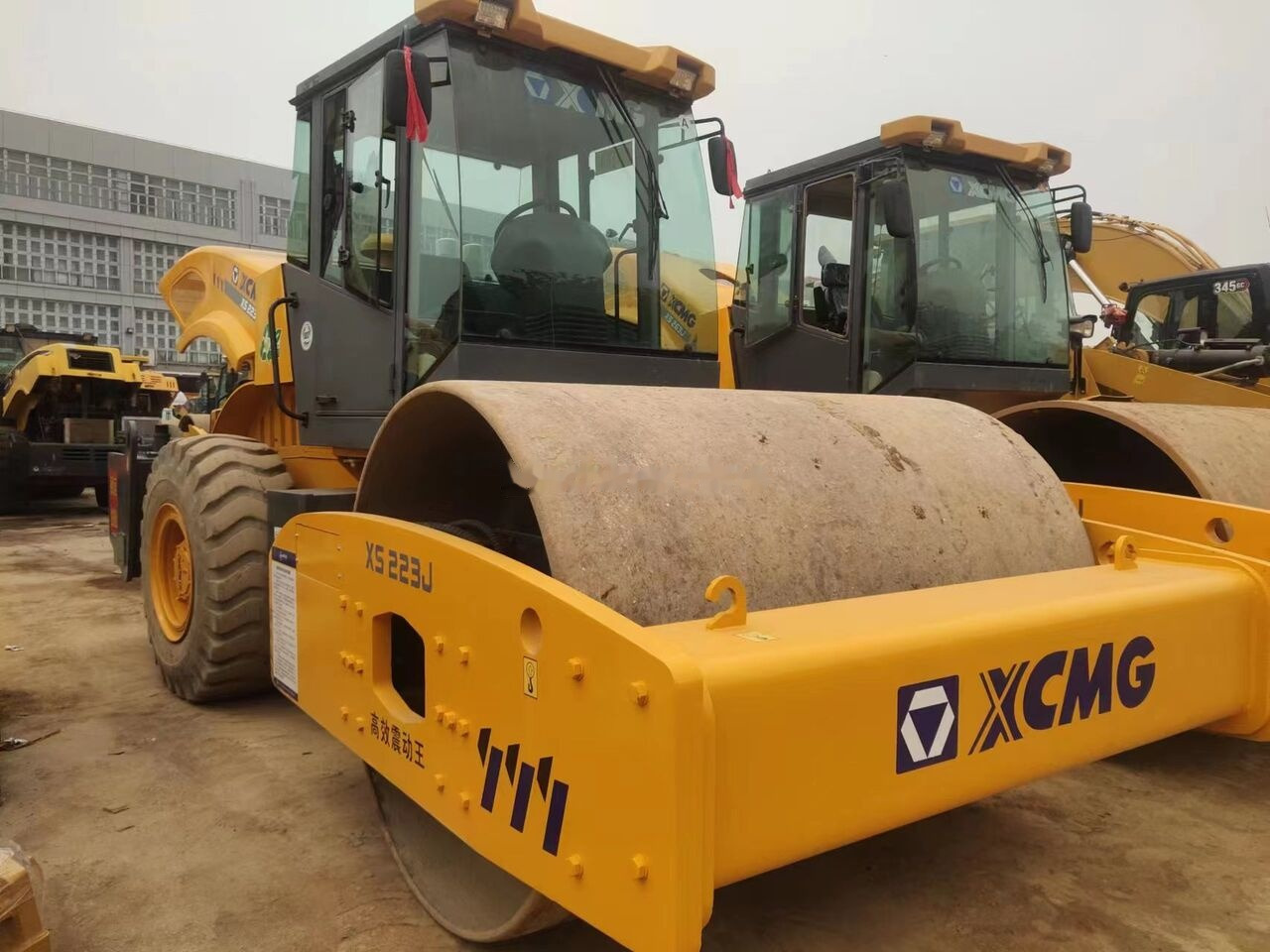 XCMG XS223J - Walzenzug: das Bild 2 XCMG XS223J - Walzenzug: das Bild 2