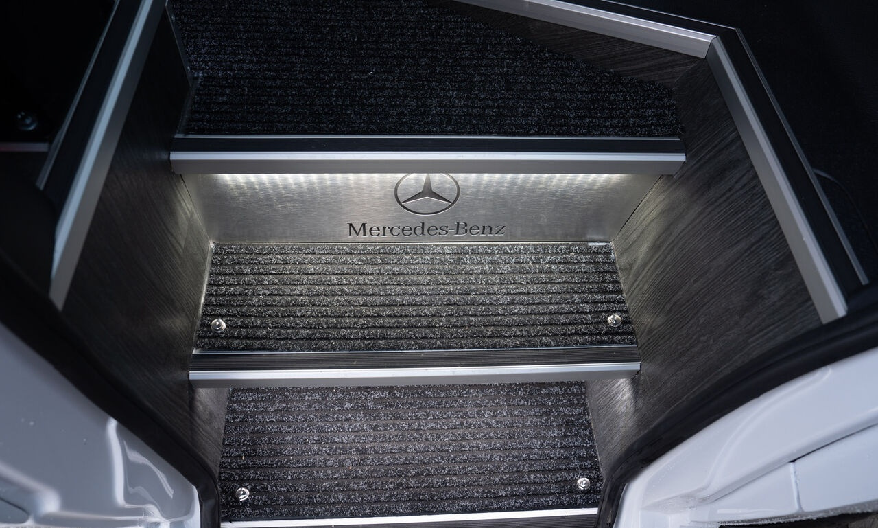 Kleinbus, Personentransporter, Zustand - NEU Mercedes-Benz Sprinter 519: das Bild 13