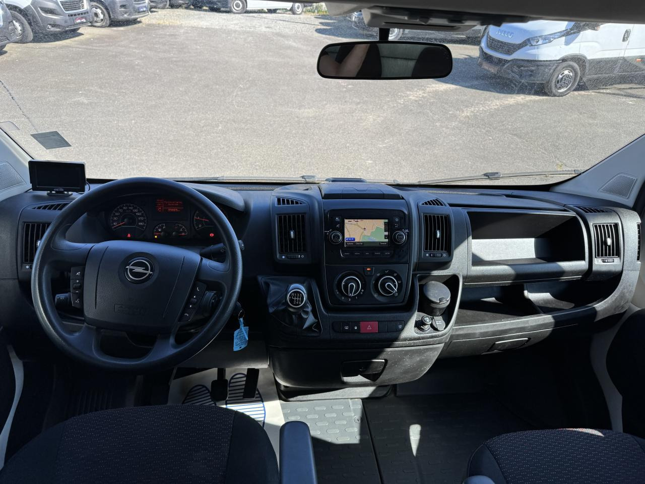 OPEL omega MOVANO 3T5 BENNE + COFFRE DOUBLE CABINE 6PL 2.2 HDI 165CH - Andere Technik: das Bild 2 OPEL omega MOVANO 3T5 BENNE + COFFRE DOUBLE CABINE 6PL 2.2 HDI 165CH - Andere Technik: das Bild 2
