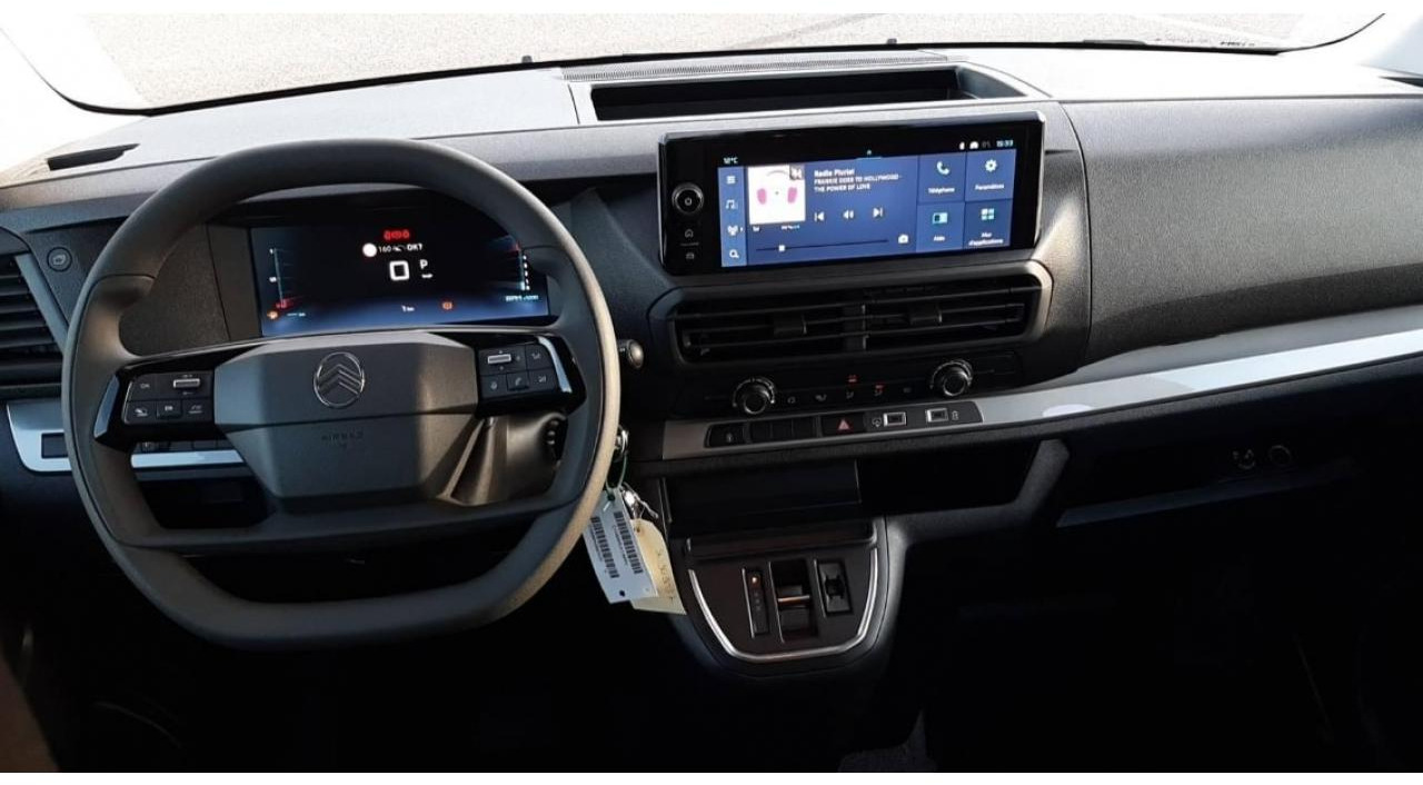 CITROEN Jumpy XL 2.0 BlueHDi - 180 S&S - BV EAT8 III CABINE APPROFONDIE Fixe PHASE 2 6 PLACES - Kastenwagen: das Bild 4 CITROEN Jumpy XL 2.0 BlueHDi - 180 S&S - BV EAT8 III CABINE APPROFONDIE Fixe PHASE 2 6 PLACES - Kastenwagen: das Bild 4