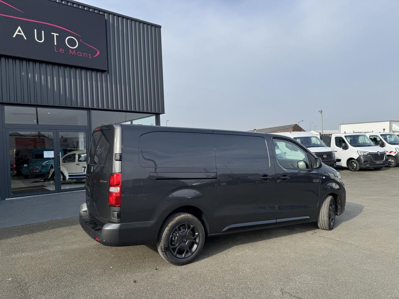 CITROEN jumpy 2 PLACES XL 2.0 BLUEHDI 180CH S&S PACK PREMIUM CONNECT EAT8 - Kastenwagen: das Bild 5 CITROEN jumpy 2 PLACES XL 2.0 BLUEHDI 180CH S&S PACK PREMIUM CONNECT EAT8 - Kastenwagen: das Bild 5