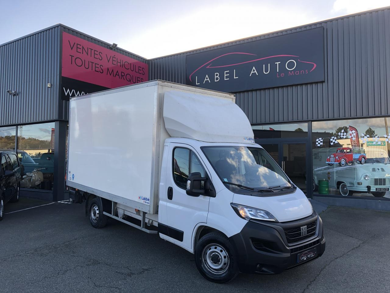 FIAT DUCATO 3T5 CAISSE + HAYON 2.3 MJT 140CH - Koffer Transporter: das Bild 3 FIAT DUCATO 3T5 CAISSE + HAYON 2.3 MJT 140CH - Koffer Transporter: das Bild 3