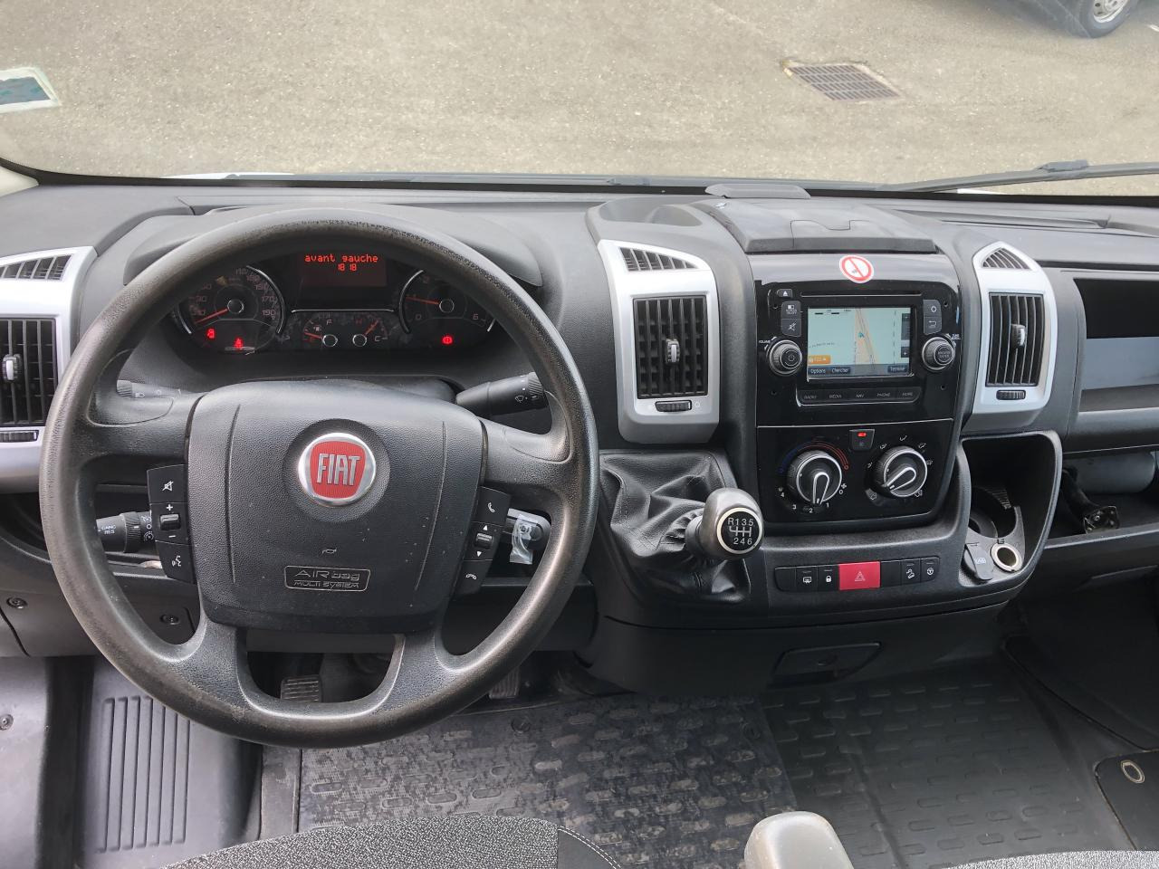 FIAT DUCATO 3T5 MAXI BENNE + COFFRE 2.3 JTD 130 CH PACK PRO NAV - Kipper Transporter: das Bild 4 FIAT DUCATO 3T5 MAXI BENNE + COFFRE 2.3 JTD 130 CH PACK PRO NAV - Kipper Transporter: das Bild 4