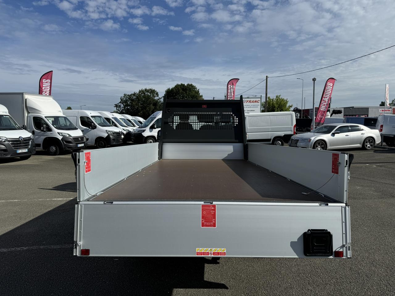 FIAT Ducato Maxi 3.5 XL 2.2 - 140 S&S III PLATEAU CABINE Plateau cabine Maxi 3.5 XL PHASE 4 - Pritsche Transporter: das Bild 4 FIAT Ducato Maxi 3.5 XL 2.2 - 140 S&S III PLATEAU CABINE Plateau cabine Maxi 3.5 XL PHASE 4 - Pritsche Transporter: das Bild 4