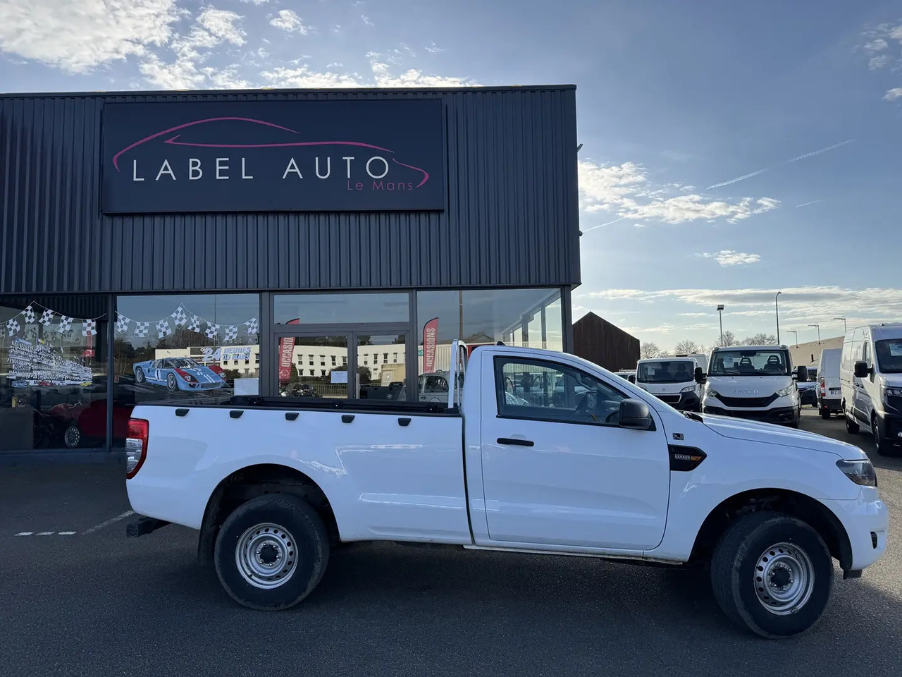 Ford Ranger 2.0 TDCI 170CH SIMPLE CABINE XL - Pick-up: das Bild 1 Ford Ranger 2.0 TDCI 170CH SIMPLE CABINE XL - Pick-up: das Bild 1