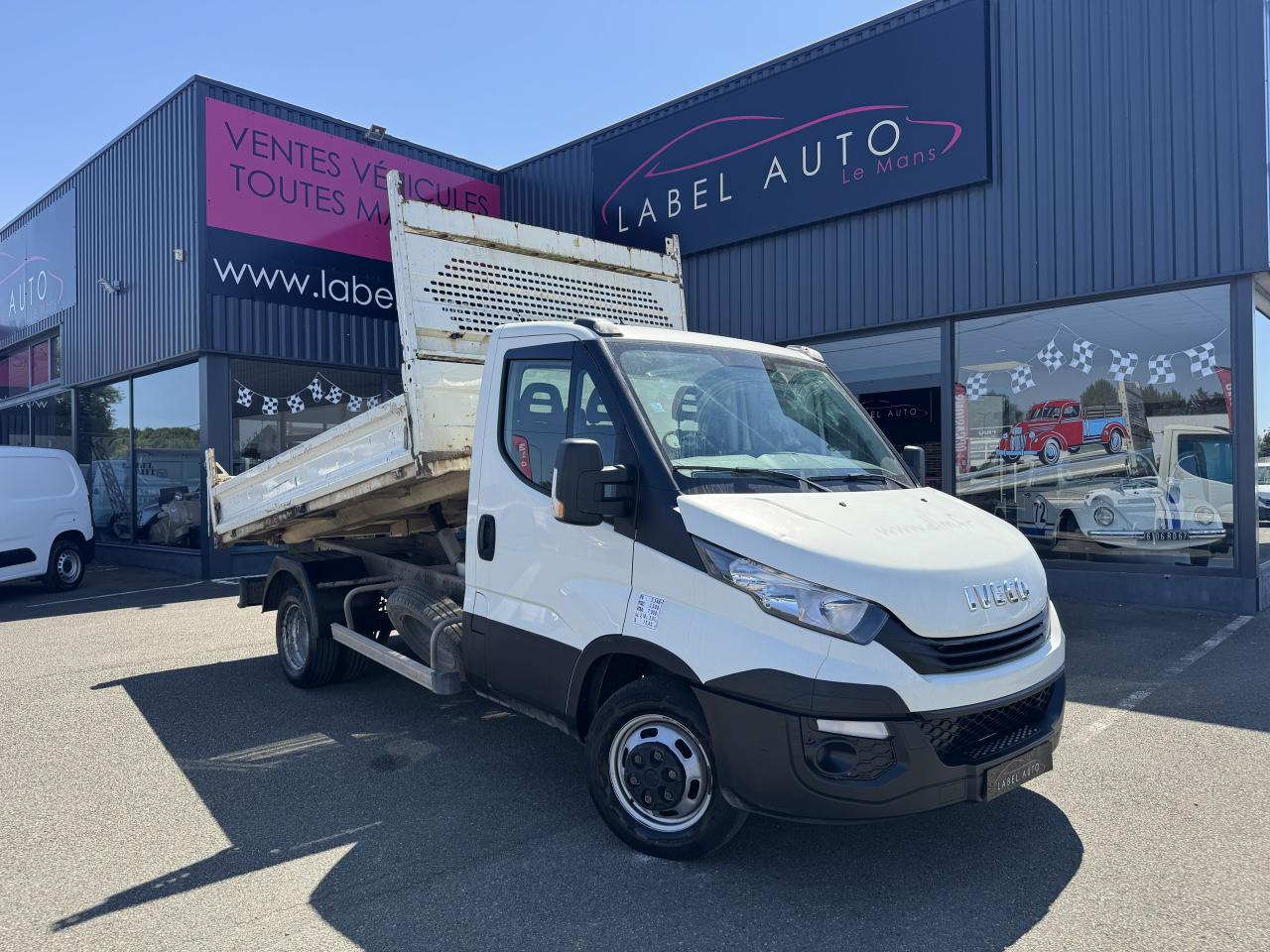 IVECO daily 35 C 12 BENNE RJ 2.3 120 CH - Kipper Transporter: das Bild 2 IVECO daily 35 C 12 BENNE RJ 2.3 120 CH - Kipper Transporter: das Bild 2