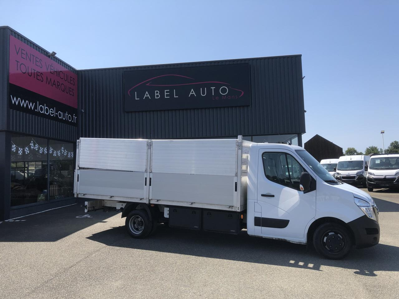 NISSAN INTERSTAR 3T5 2.3 DCI 165CH PLATEAU RIDELLES 4M50 - Pritsche Transporter: das Bild 1 NISSAN INTERSTAR 3T5 2.3 DCI 165CH PLATEAU RIDELLES 4M50 - Pritsche Transporter: das Bild 1
