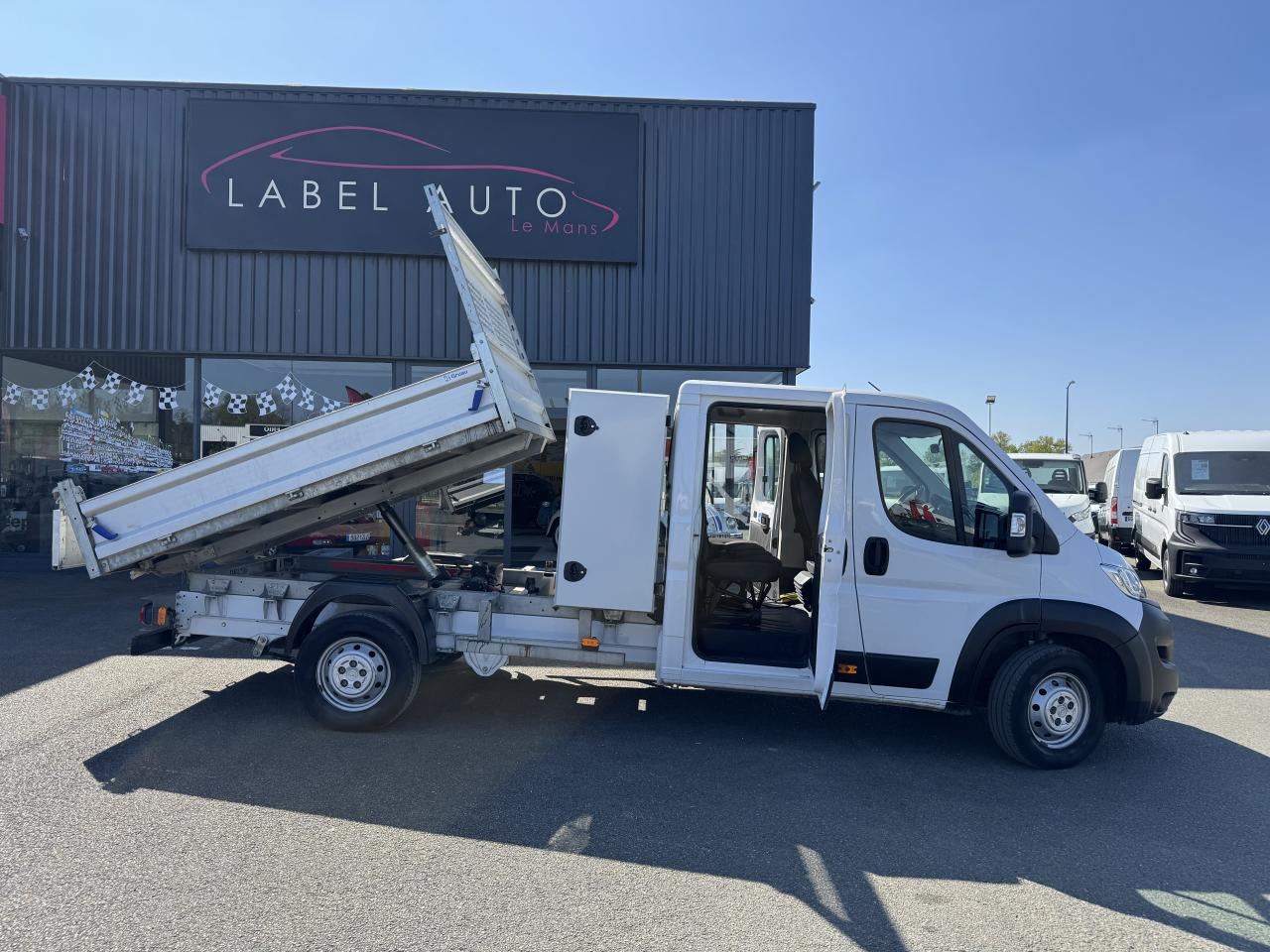 OPEL MOVANO 3T5 BENNE + COFFRE DOUBLE CABINE 6PL 2.2 HDI 165CH - Kipper Transporter: das Bild 1 OPEL MOVANO 3T5 BENNE + COFFRE DOUBLE CABINE 6PL 2.2 HDI 165CH - Kipper Transporter: das Bild 1