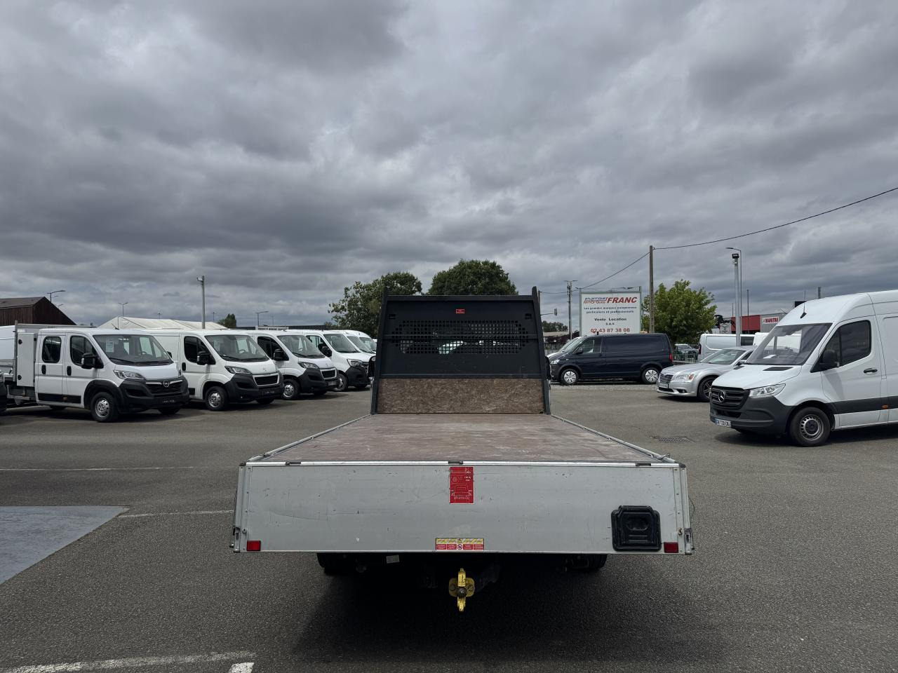 PEUGEOT BOXER 3T5 PLATEAU 4M20 2.2 HDI 140 CH PREMIUM - Pritsche Transporter: das Bild 2 PEUGEOT BOXER 3T5 PLATEAU 4M20 2.2 HDI 140 CH PREMIUM - Pritsche Transporter: das Bild 2