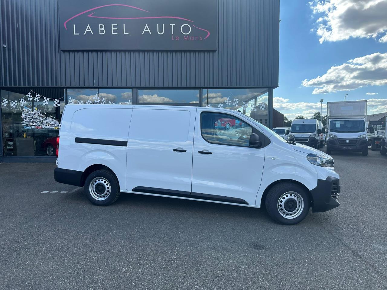 PEUGEOT Expert XL 2.0 BlueHDi 145CH - Kastenwagen: das Bild 4 PEUGEOT Expert XL 2.0 BlueHDi 145CH - Kastenwagen: das Bild 4