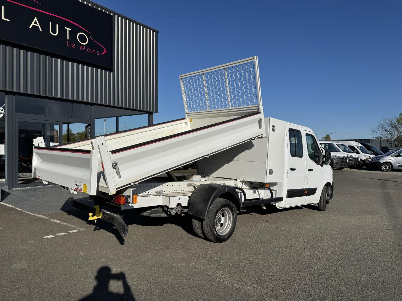 RENAULT MASTER 3T5 BENNE + COFFRE RJ DOUBLE CABINE 6 PL 2.3 DCI 130 CH CONFORT - Kipper Transporter: das Bild 5 RENAULT MASTER 3T5 BENNE + COFFRE RJ DOUBLE CABINE 6 PL 2.3 DCI 130 CH CONFORT - Kipper Transporter: das Bild 5