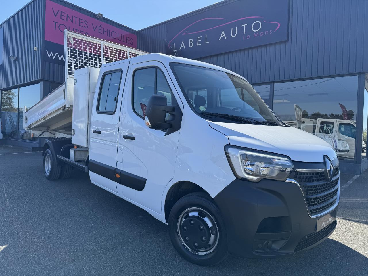 RENAULT MASTER 3T5 BENNE + COFFRE RJ DOUBLE CABINE 6 PL 2.3 DCI 130 CH CONFORT - Kipper Transporter: das Bild 2 RENAULT MASTER 3T5 BENNE + COFFRE RJ DOUBLE CABINE 6 PL 2.3 DCI 130 CH CONFORT - Kipper Transporter: das Bild 2