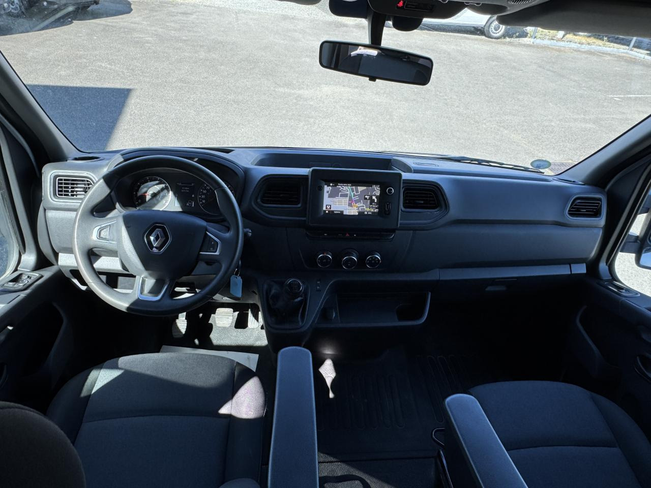 RENAULT MASTER 3T5 BENNE + COFFRE RJ DOUBLE CABINE 6 PL 2.3 DCI 130 CH CONFORT - Kipper Transporter: das Bild 3 RENAULT MASTER 3T5 BENNE + COFFRE RJ DOUBLE CABINE 6 PL 2.3 DCI 130 CH CONFORT - Kipper Transporter: das Bild 3