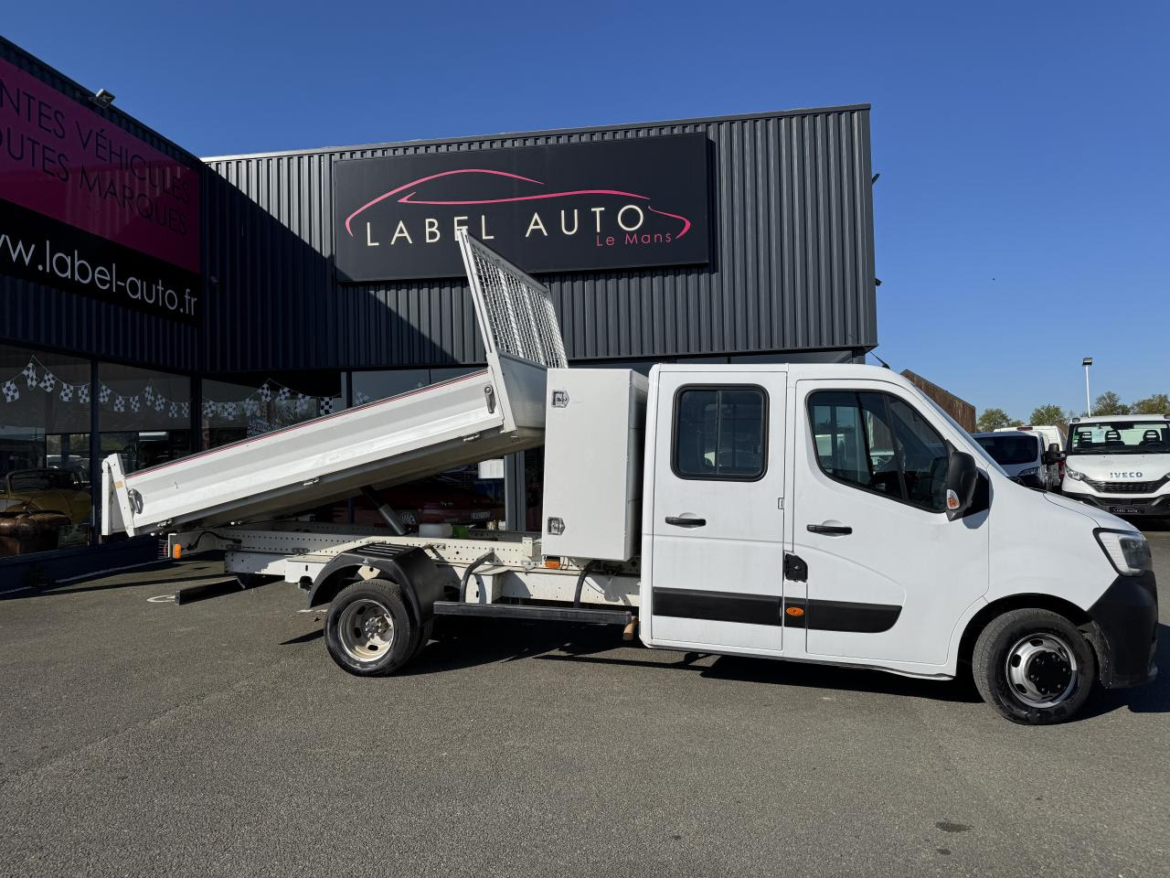 RENAULT MASTER 3T5 BENNE + COFFRE RJ DOUBLE CABINE 6 PL 2.3 DCI 130 CH CONFORT + GPS + REGUL + CLIM - Kipper Transporter: das Bild 1 RENAULT MASTER 3T5 BENNE + COFFRE RJ DOUBLE CABINE 6 PL 2.3 DCI 130 CH CONFORT + GPS + REGUL + CLIM - Kipper Transporter: das Bild 1