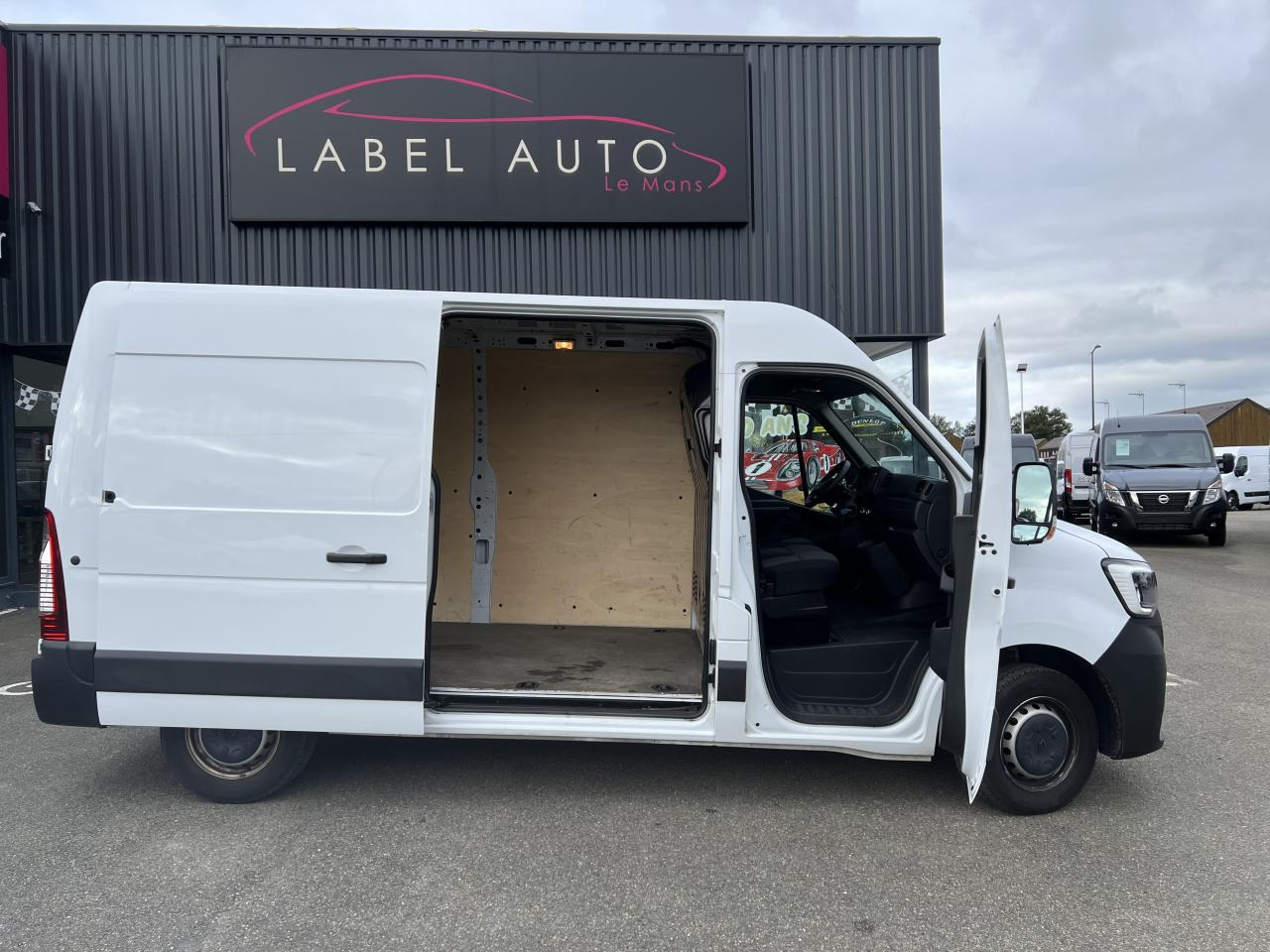 Kastenwagen RENAULT MASTER 3T5 L2H2 2.3 DCI 135 GRAND CONFORT: das Bild 9