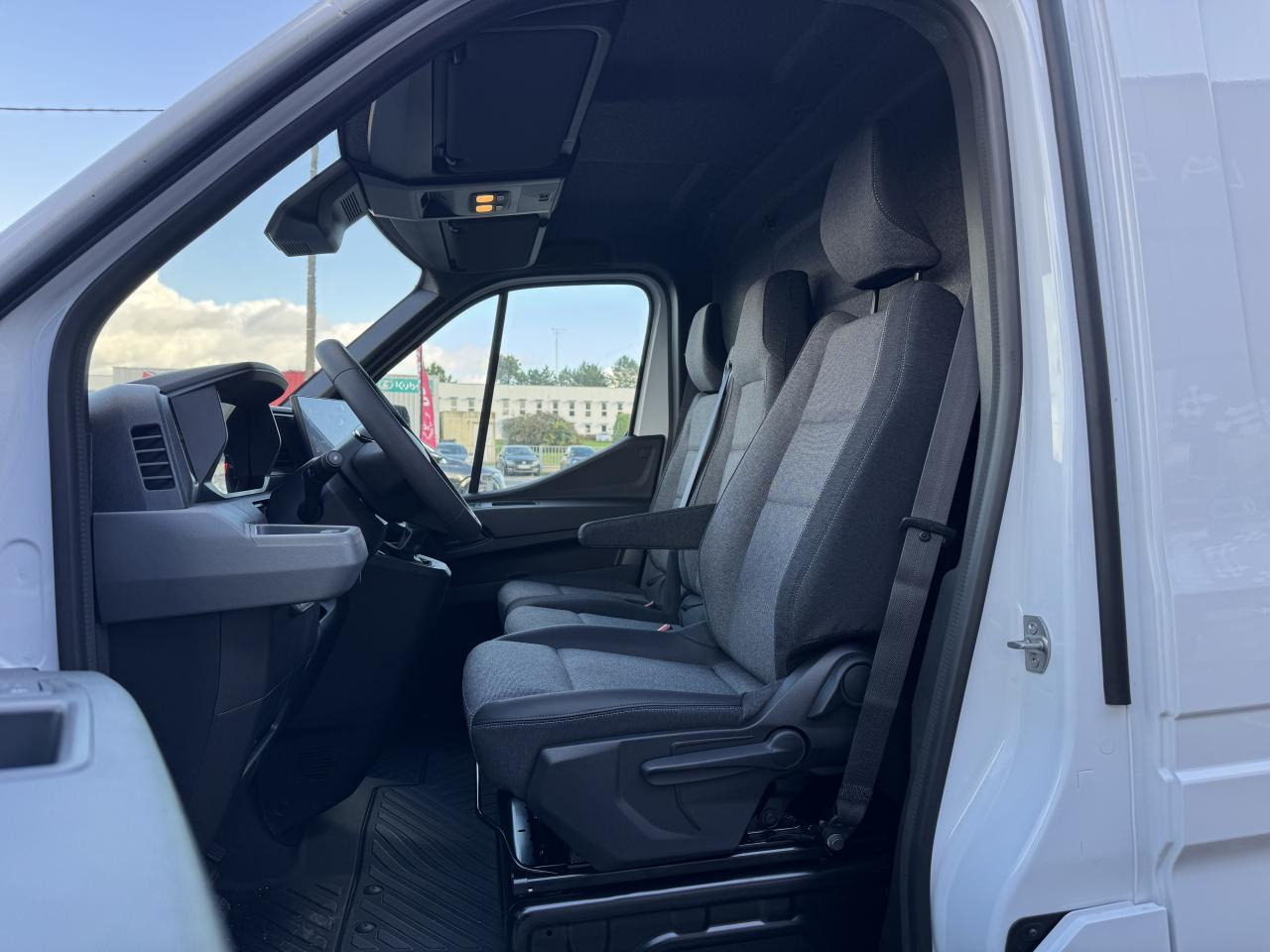 RENAULT Master Extra 3t5 L3H2 2.0 Blue dCi - 150 IV FOURGON Fourgon L3H2 Traction - Kastenwagen: das Bild 5 RENAULT Master Extra 3t5 L3H2 2.0 Blue dCi - 150 IV FOURGON Fourgon L3H2 Traction - Kastenwagen: das Bild 5