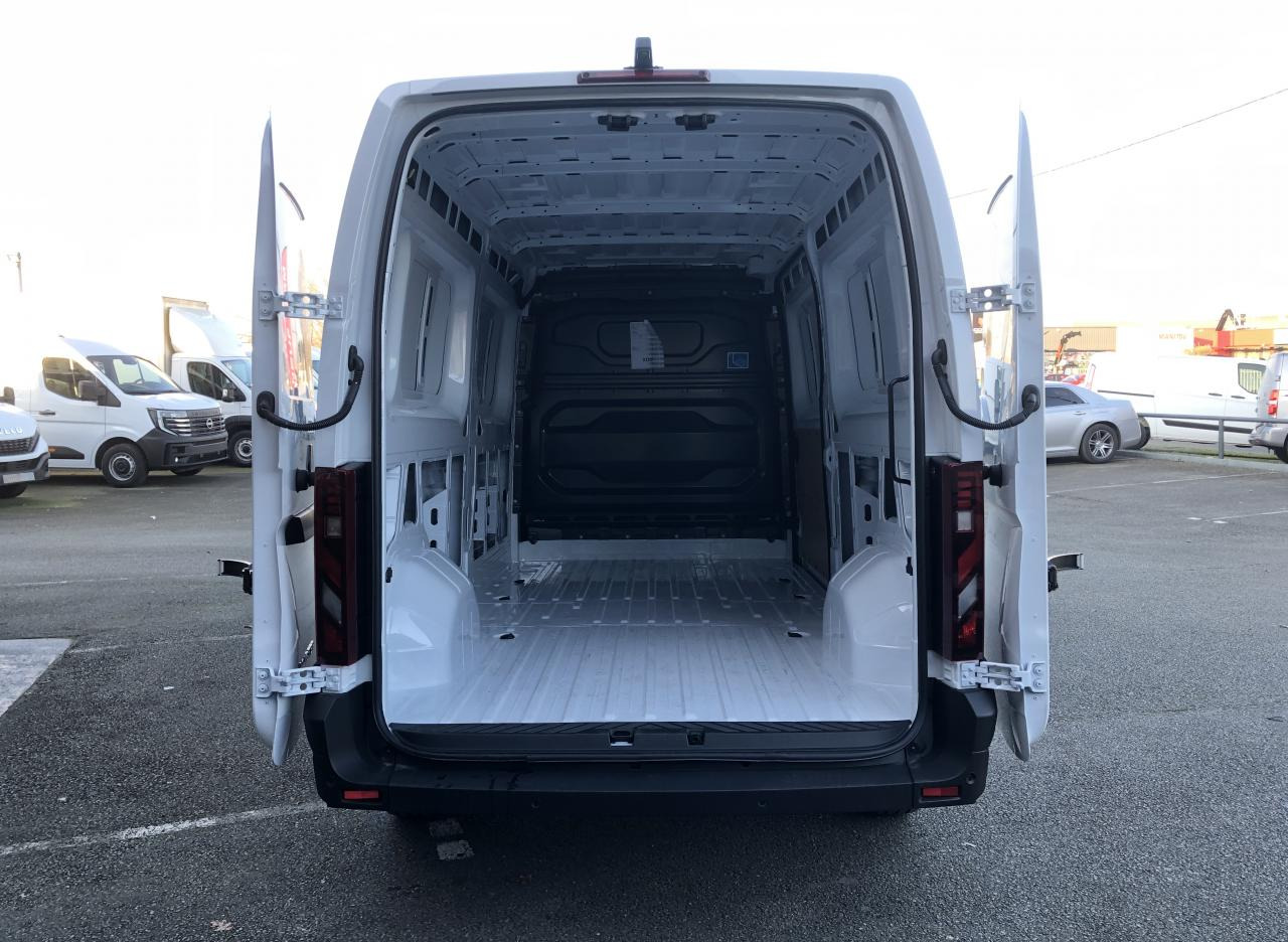 RENAULT Master Extra 3t5 L3H2 2.0 Blue dCi - 150 IV FOURGON Fourgon L3H2 Traction - Kastenwagen: das Bild 3 RENAULT Master Extra 3t5 L3H2 2.0 Blue dCi - 150 IV FOURGON Fourgon L3H2 Traction - Kastenwagen: das Bild 3