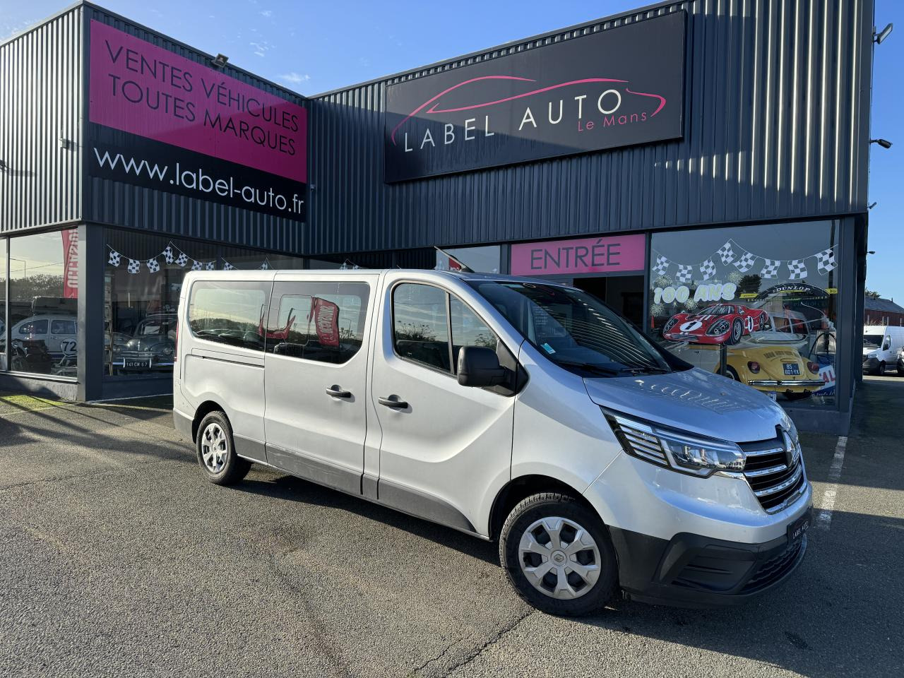 RENAULT Trafic L2 2.0 Energy dCi - 150 - S&S III COMBI Combi Zen L2H1 PHASE 3 - Transporter mit Doppelkabine: das Bild 1 RENAULT Trafic L2 2.0 Energy dCi - 150 - S&S III COMBI Combi Zen L2H1 PHASE 3 - Transporter mit Doppelkabine: das Bild 1