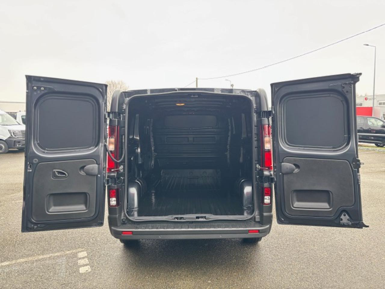 RENAULT Trafic L2H1 3000 Kg 2.0 Blue dCi - 150 2024 III FOURGON Fourgon Advance L2H1 PHASE 3 - Kastenwagen: das Bild 3 RENAULT Trafic L2H1 3000 Kg 2.0 Blue dCi - 150 2024 III FOURGON Fourgon Advance L2H1 PHASE 3 - Kastenwagen: das Bild 3