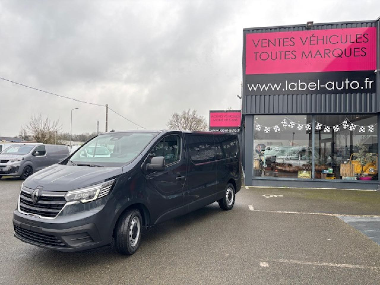 RENAULT Trafic L2H1 3000 Kg 2.0 Blue dCi - 150 - BV EDC Euro 6e III FOURGON Fourgon Grand Confort L2H1 PHAS - Kastenwagen: das Bild 4 RENAULT Trafic L2H1 3000 Kg 2.0 Blue dCi - 150 - BV EDC Euro 6e III FOURGON Fourgon Grand Confort L2H1 PHAS - Kastenwagen: das Bild 4