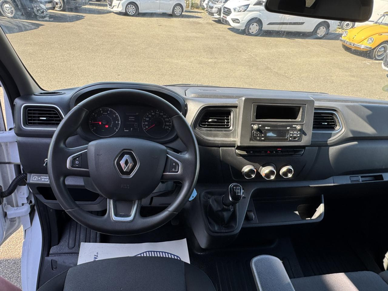 Renault Master 7 PLACES Confort F3300 L2H2 2.3 dCi - 135 III CABINE APPROFONDIE Cabine approfondie L2H2 Tra - Transporter mit Doppelkabine: das Bild 3 Renault Master 7 PLACES Confort F3300 L2H2 2.3 dCi - 135 III CABINE APPROFONDIE Cabine approfondie L2H2 Tra - Transporter mit Doppelkabine: das Bild 3
