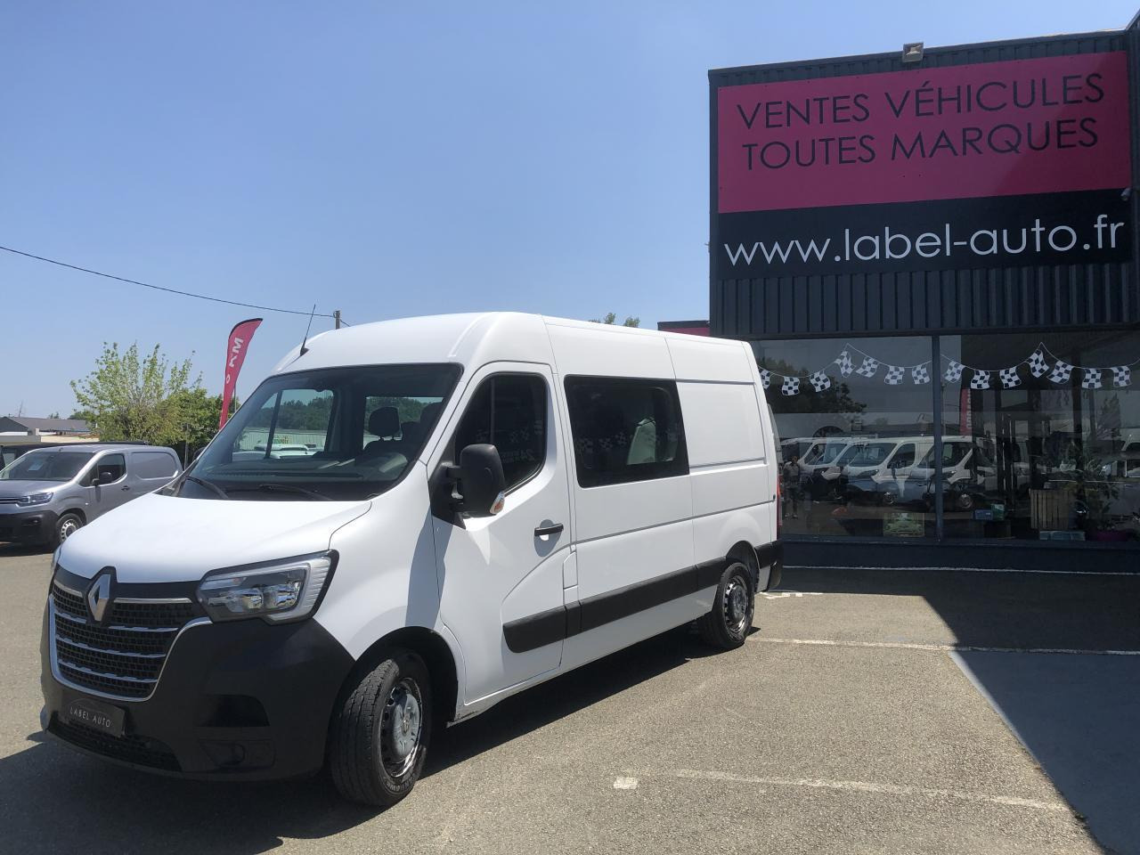 Renault Master F3300 L2H2 2.3 DCI 135CH CABINE APPROFONDIE CONFORT 7 PLACES - Transporter mit Doppelkabine: das Bild 5 Renault Master F3300 L2H2 2.3 DCI 135CH CABINE APPROFONDIE CONFORT 7 PLACES - Transporter mit Doppelkabine: das Bild 5