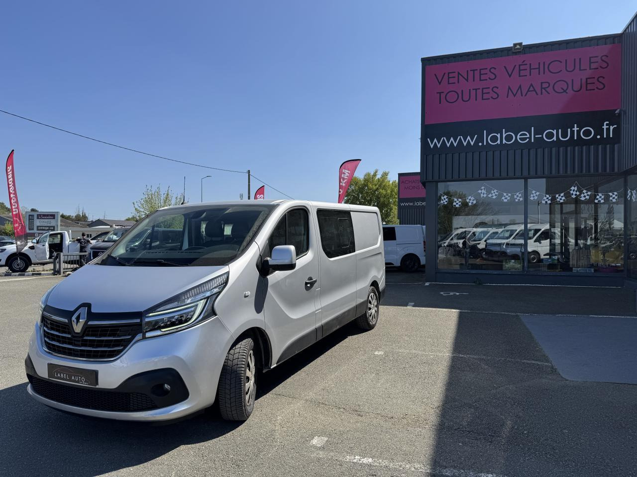 Renault Trafic L2H1 2.0 DCI 145CH CABINE APPROFONDIE 6 PLACES CONFORT EDC - Transporter mit Doppelkabine: das Bild 4 Renault Trafic L2H1 2.0 DCI 145CH CABINE APPROFONDIE 6 PLACES CONFORT EDC - Transporter mit Doppelkabine: das Bild 4