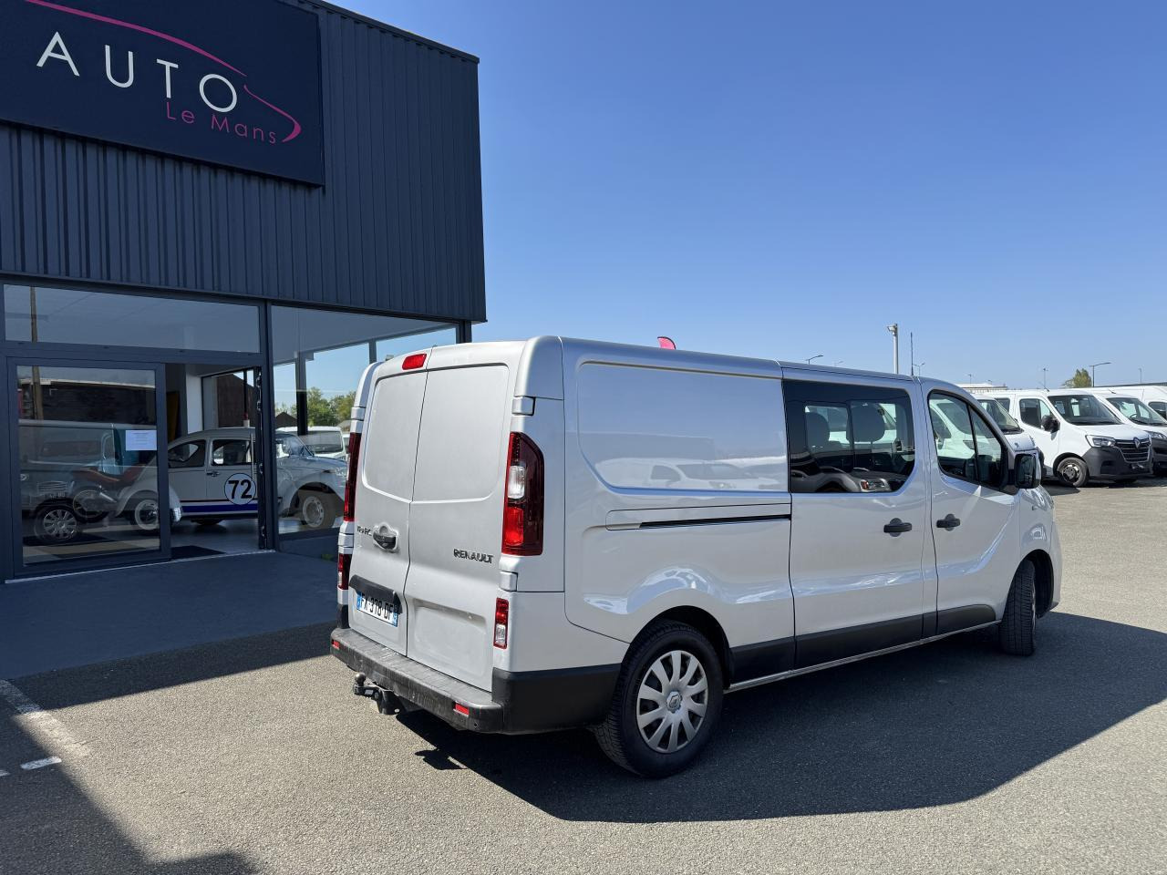 Renault Trafic L2H1 2.0 DCI 145CH CABINE APPROFONDIE 6 PLACES CONFORT EDC - Transporter mit Doppelkabine: das Bild 3 Renault Trafic L2H1 2.0 DCI 145CH CABINE APPROFONDIE 6 PLACES CONFORT EDC - Transporter mit Doppelkabine: das Bild 3