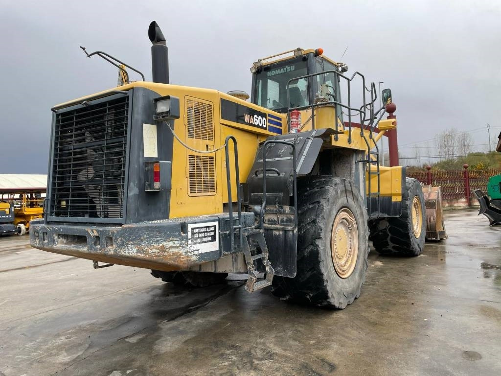 Komatsu WA 600-6 - Radlader: das Bild 2 Komatsu WA 600-6 - Radlader: das Bild 2