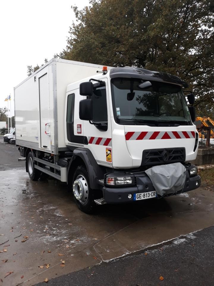 Renault D 13 HIGH K P4X2 280CV Double cabine 6 places - Koffer LKW: das Bild 2 Renault D 13 HIGH K P4X2 280CV Double cabine 6 places - Koffer LKW: das Bild 2