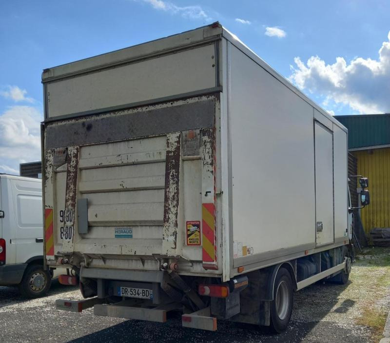 Renault D 4X2 180cv - Koffer LKW: das Bild 3 Renault D 4X2 180cv - Koffer LKW: das Bild 3