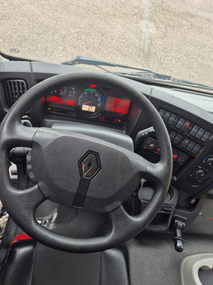 Renault D 7.5 LOW P4X2 210E6 Fourgon Polyfond avec hayon rabattable - Koffer LKW: das Bild 5 Renault D 7.5 LOW P4X2 210E6 Fourgon Polyfond avec hayon rabattable - Koffer LKW: das Bild 5