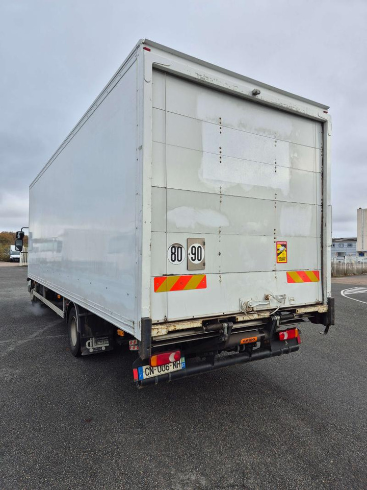 Renault Midlum 220.12 Extra Light fourgon caisse Polyfond avec hayon - Koffer LKW: das Bild 2 Renault Midlum 220.12 Extra Light fourgon caisse Polyfond avec hayon - Koffer LKW: das Bild 2