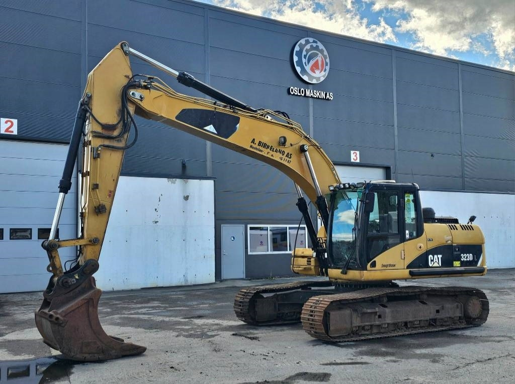 CAT 323 D L - Kettenbagger: das Bild 1 CAT 323 D L - Kettenbagger: das Bild 1