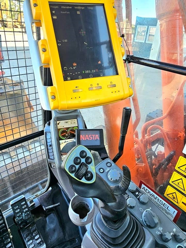 Kettenbagger Hitachi ZX 135 US-6: das Bild 38