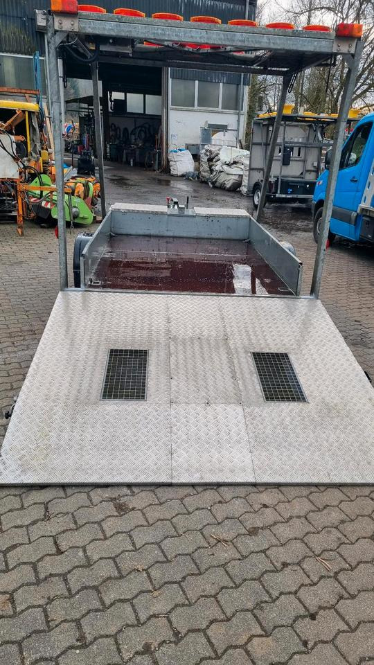 Trebbiner LED Absperrtafel 2019 FAT Sperrwand Verkehrsleittafel Verkehrsleitanhänger Verkehrssicherungsanhänger Leitanhänger VZ616 RSA21 - Anhänger: das Bild 4 Trebbiner LED Absperrtafel 2019 FAT Sperrwand Verkehrsleittafel Verkehrsleitanhänger Verkehrssicherungsanhänger Leitanhänger VZ616 RSA21 - Anhänger: das Bild 4
