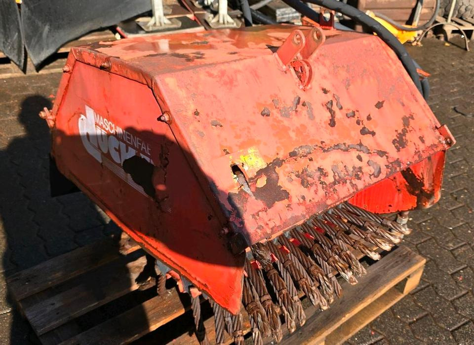 Dücker RWB 600 Radialwildkrautbürste Pflasterputzer Wildkrautbürste Flächenbürste Wildkrautbürste für Mähausleger UNA 500 600 MKM FME FMK 500 600 700 Böschungsmäher Böschungsmulcher DUA 700 800 - Kehrbesen: das Bild 5 Dücker RWB 600 Radialwildkrautbürste Pflasterputzer Wildkrautbürste Flächenbürste Wildkrautbürste für Mähausleger UNA 500 600 MKM FME FMK 500 600 700 Böschungsmäher Böschungsmulcher DUA 700 800 - Kehrbesen: das Bild 5