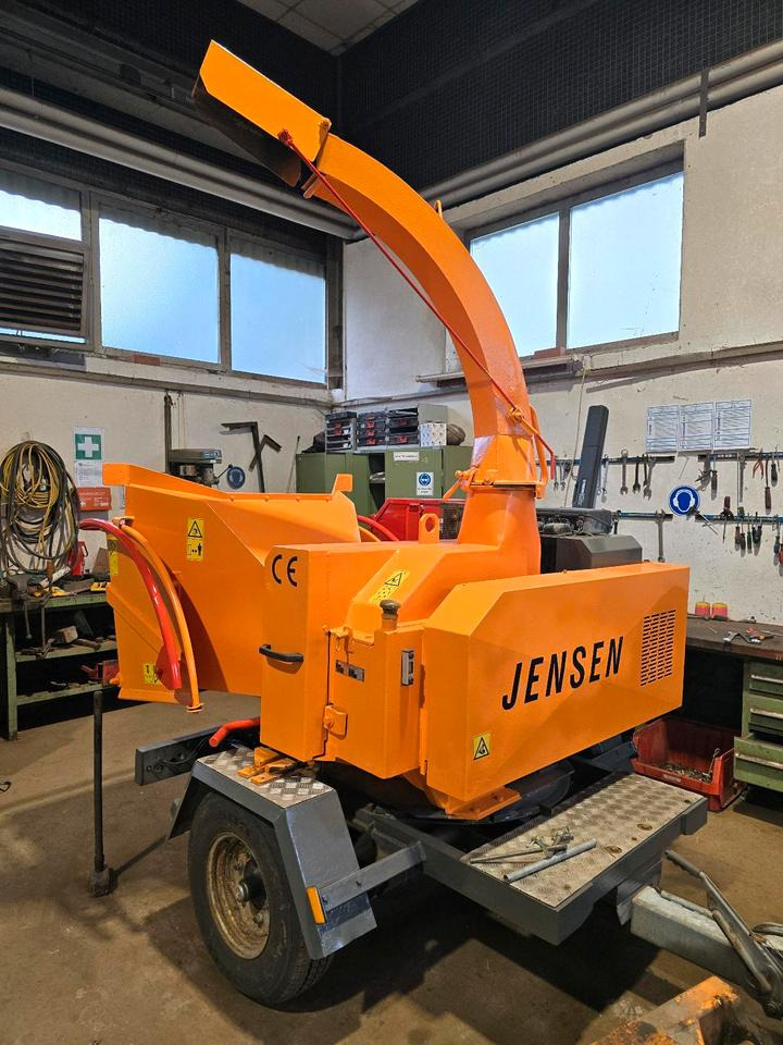 Jensen A328 Holzhäcksler Holzhacker Häcksler Hacker Holzhackschnitzler Schredder - Holzschredder: das Bild 1 Jensen A328 Holzhäcksler Holzhacker Häcksler Hacker Holzhackschnitzler Schredder - Holzschredder: das Bild 1