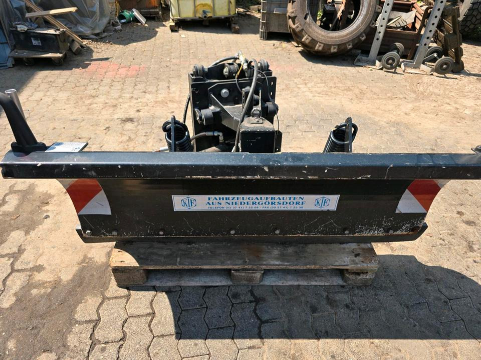 KIF CM 2000 Schneepflug Schneeschild Schneeschieber Räumschild Winterdienst für Kleintraktore Iseki Kubota Multicar - Schneepflug: das Bild 4 KIF CM 2000 Schneepflug Schneeschild Schneeschieber Räumschild Winterdienst für Kleintraktore Iseki Kubota Multicar - Schneepflug: das Bild 4